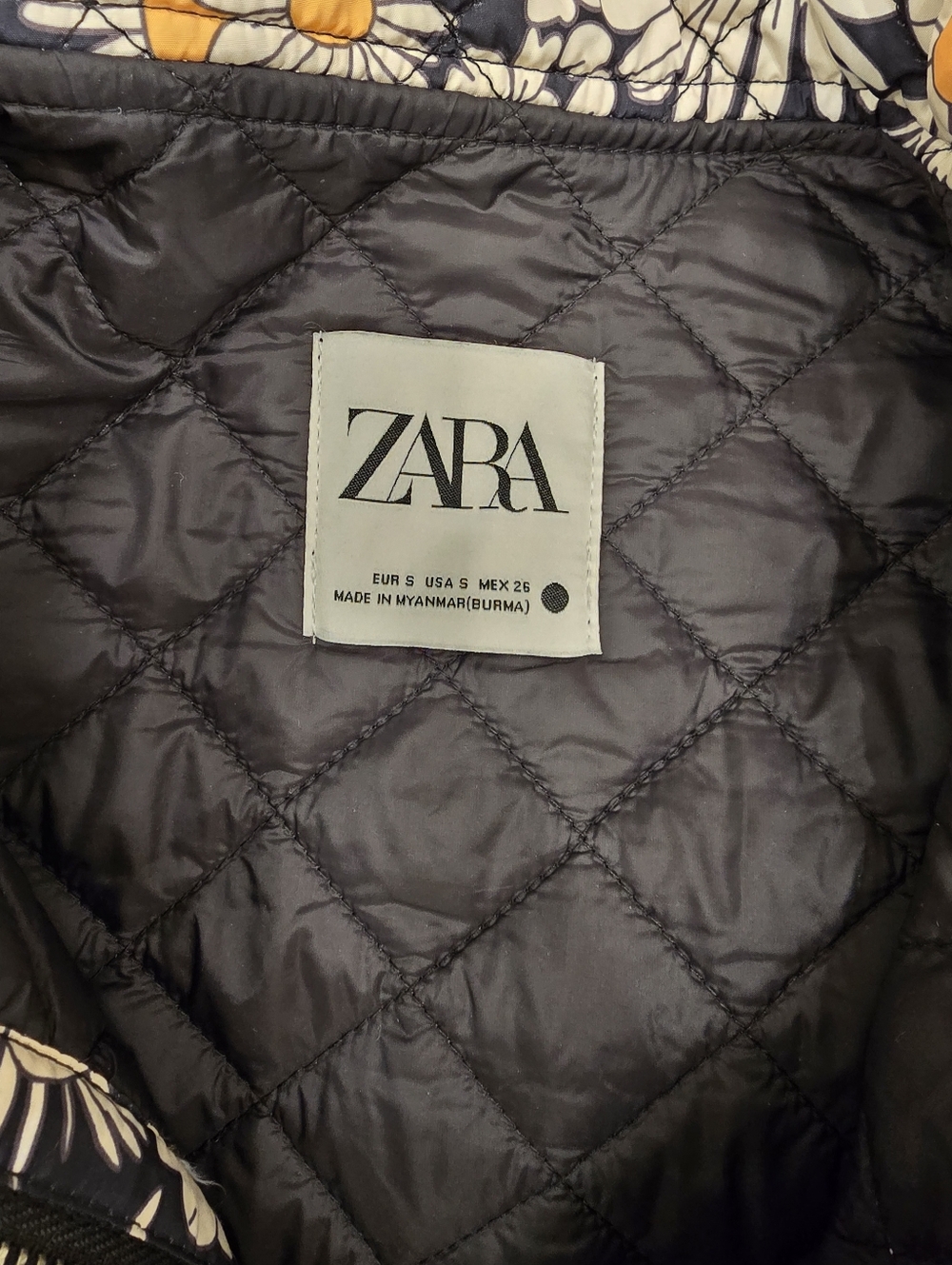 Zara Daisy Puffer Jacket Small - Picture 5 of 7
